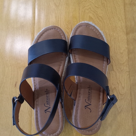 Worn twice Natural reflections sandals - Picture 2 of 5